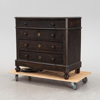 An end of the 19th Century chest of drawers.