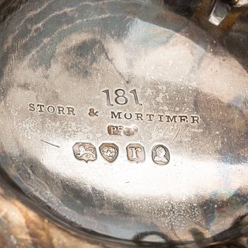 Mustepulloteline ja kynttilänjalka, hopeaa ja lasia, Storr & Mortimer, Lontoo 1832.