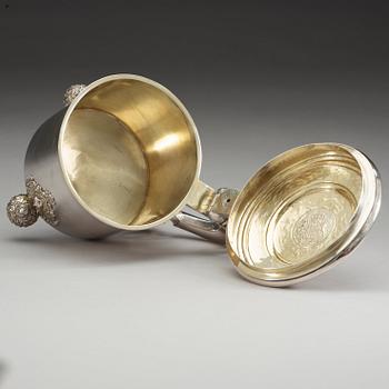 A Swedish 18th century parcel-gilt tankard, makers mark of Niclas Warneck, Karlstad 1741.