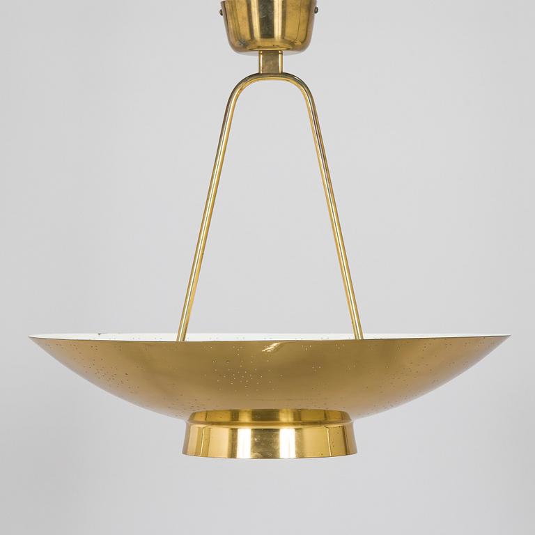 Paavo Tynell, a mid-20th-century '9060' pendant light for Taito, Finland.