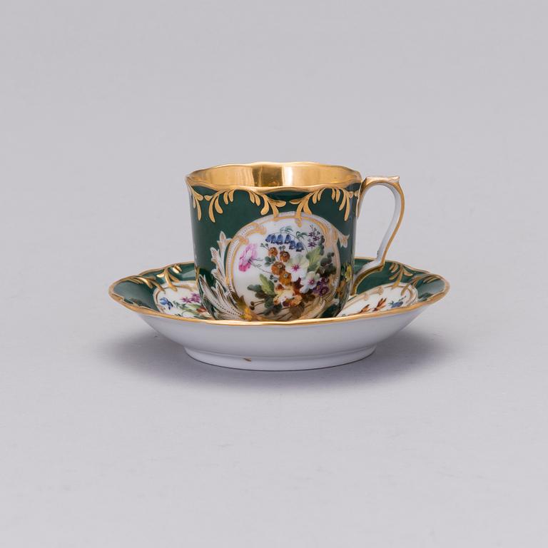 A Russian porcelain cup with saucer, Popov Porcelain Manufactory, Gorbunovo, Russia 1825-1850.