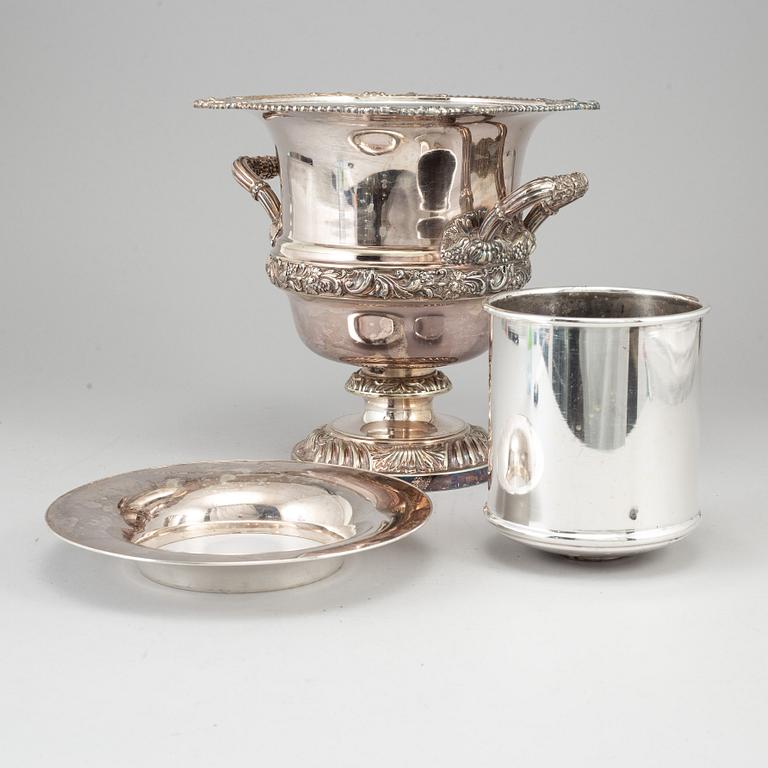 An English 20th century plated EP champagne cooler.