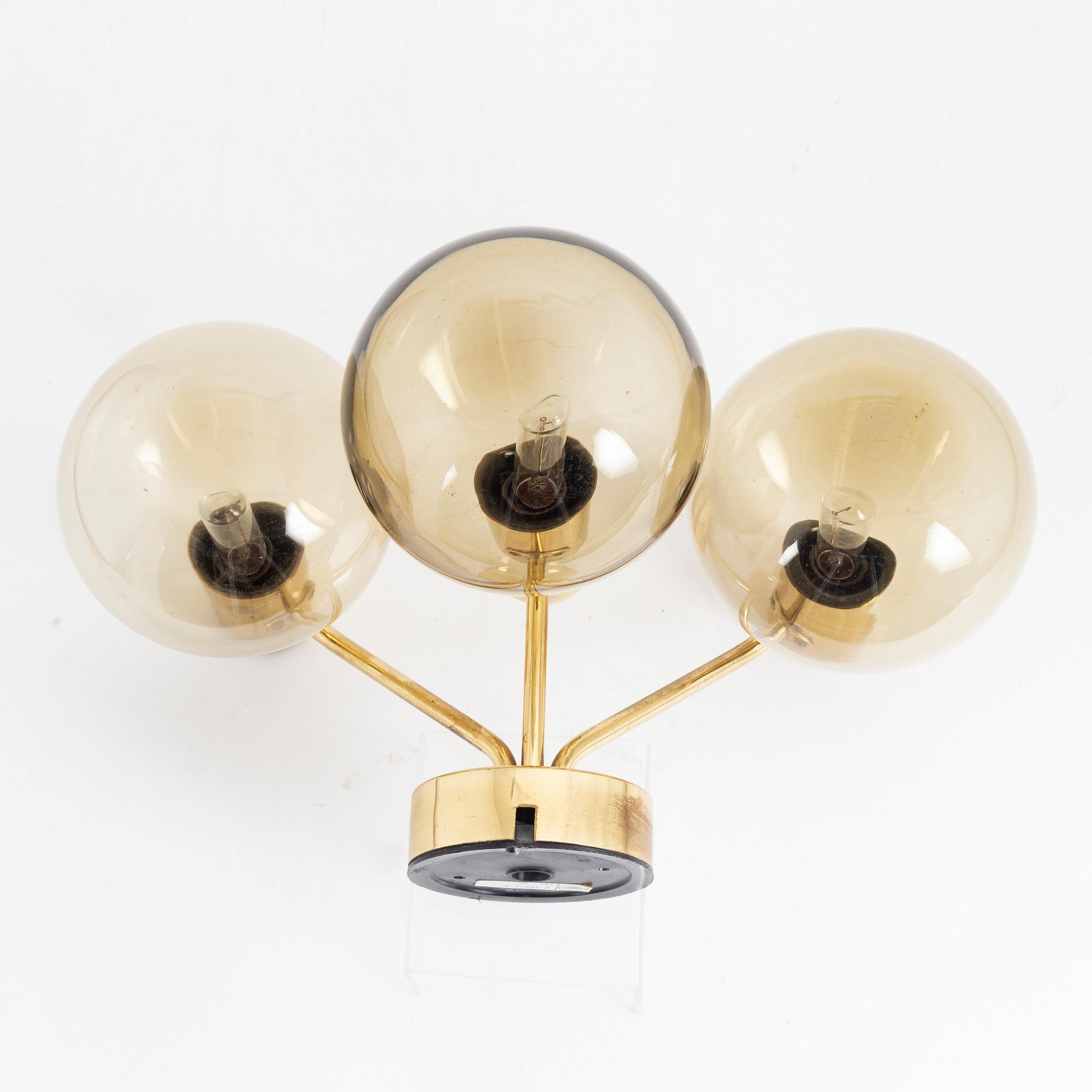 Hans-Agne Jakobsson, a pair of model v 149/3 wall-lights from Markaryd.