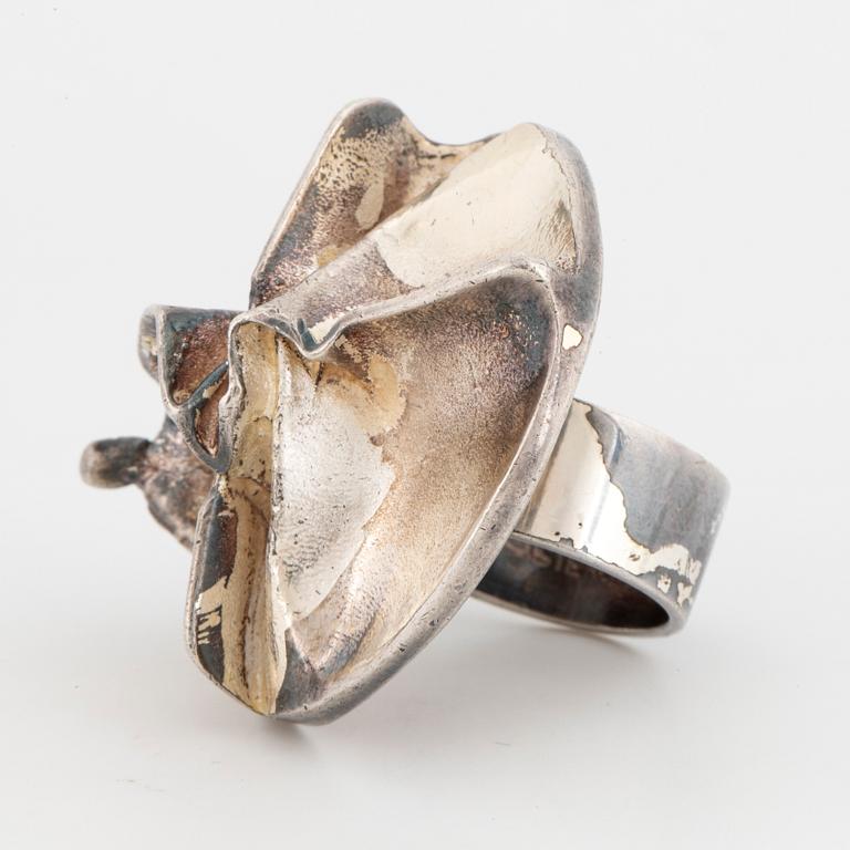 BJÖRN WECKSTRÖM, Ring, 'Jaaras dream', silver. Helsingfors 1971.