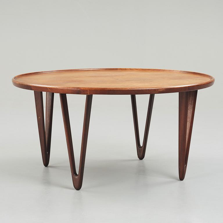 Tove & Edvard Kindt-Larsen, a walnut coffee table, Denmark 1950's.