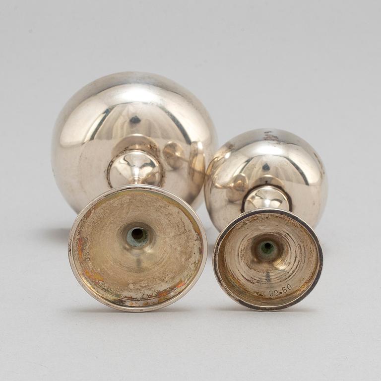 C G HALLBERG, cocktailglas & snapsglas, 12+10 st, silver, Stockholm, 1918-1919.