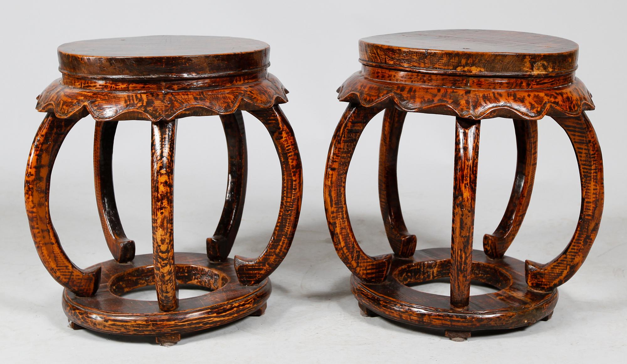 BORD, ett par, Kina, modern tillverkning.