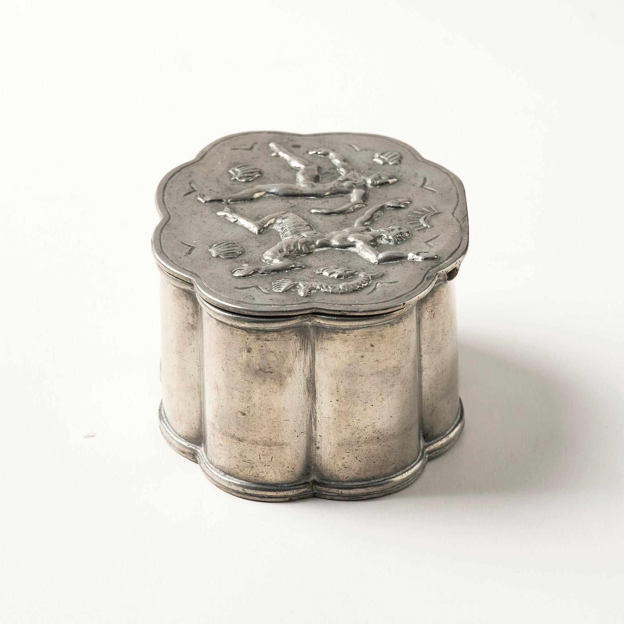 Nils Fougstedt, attributed to, a Swedish Grace pewter box, Herman Bergman konstgjuteri, Stockholm, 1929.