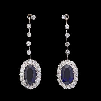 46. EARRINGS, oval cut blue sapphires and brilliant cut diamonds, tot. app. 0.80 cts.