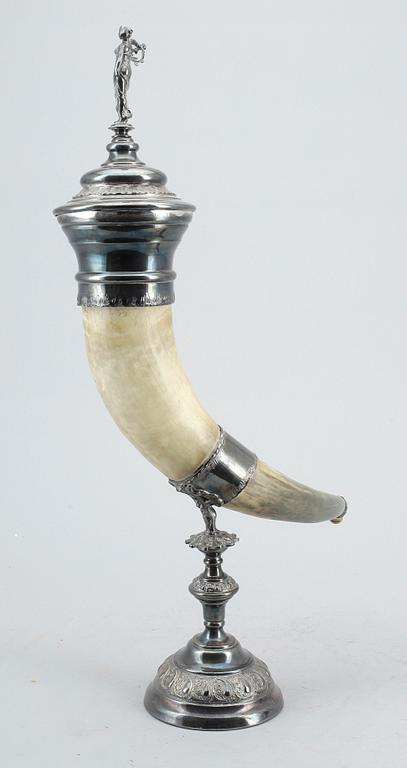 PRYNADSHORN, nysilver och horn, 1900-talets början.