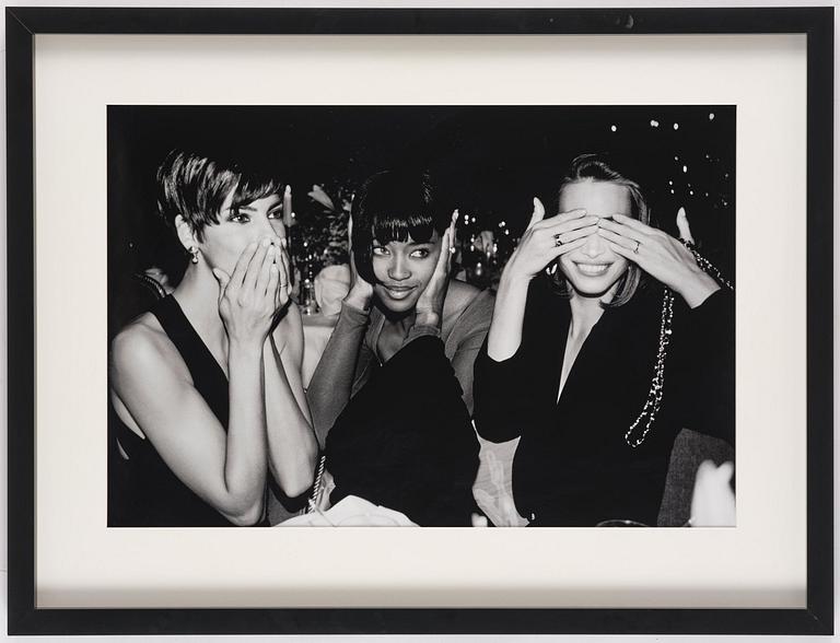 Roxanne Lowit, "Linda Evangelista, Naomi Campbell, Christy Turlington, ... , Fashion Group Party, Plaza", 1989.