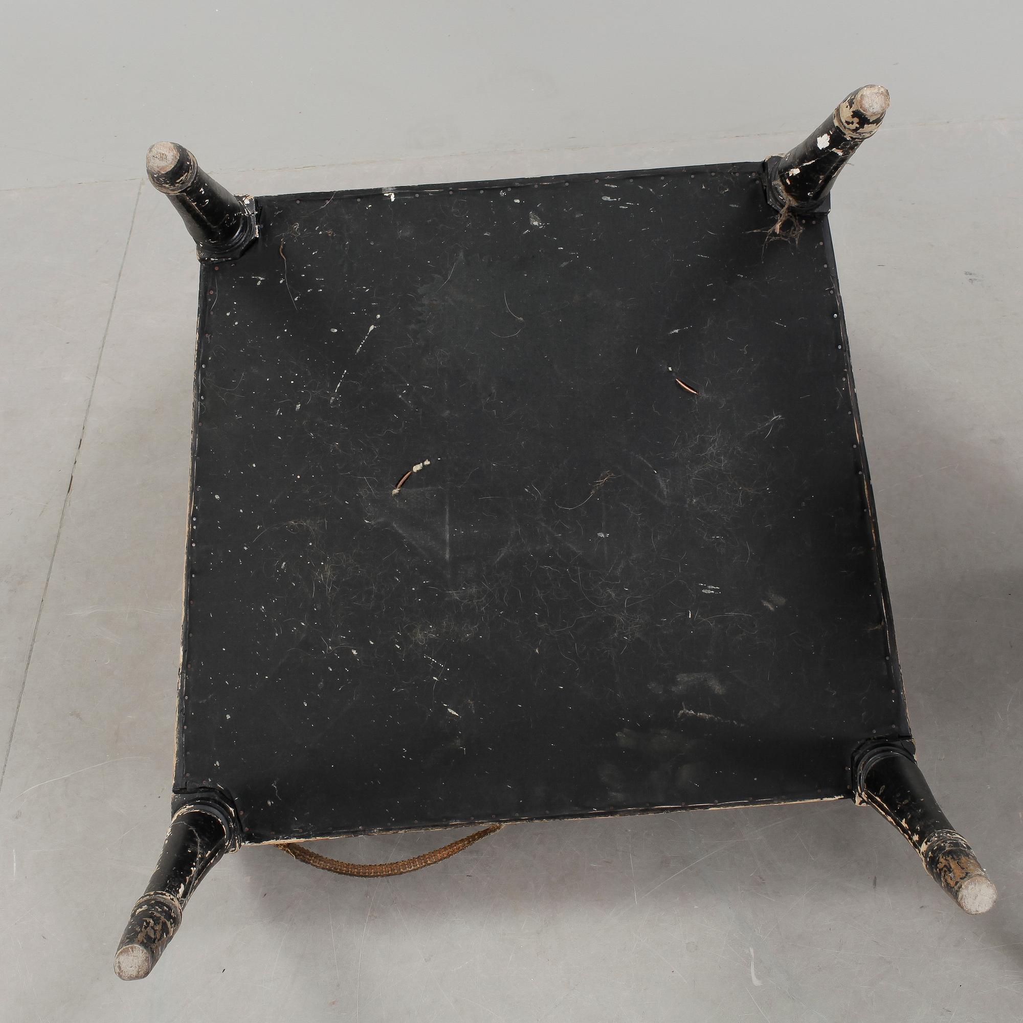 KARMSTOLAR, ett par, gustavianska, 1700/1800-tal.