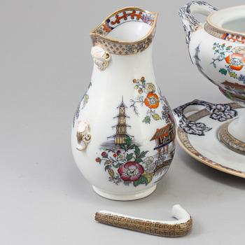 A 125 piece earthenware dinner service "Japan" by Rörstrand.