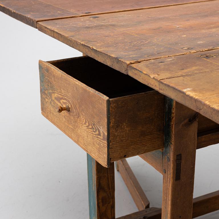Drop-leaf table, 19th century.