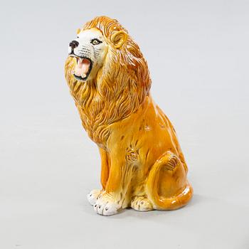 A 20th century ceramic lion from Italy.