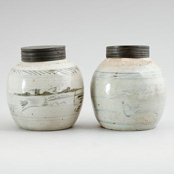 BOJANER, 2 st, Kina, sannolikt 1800-tal.