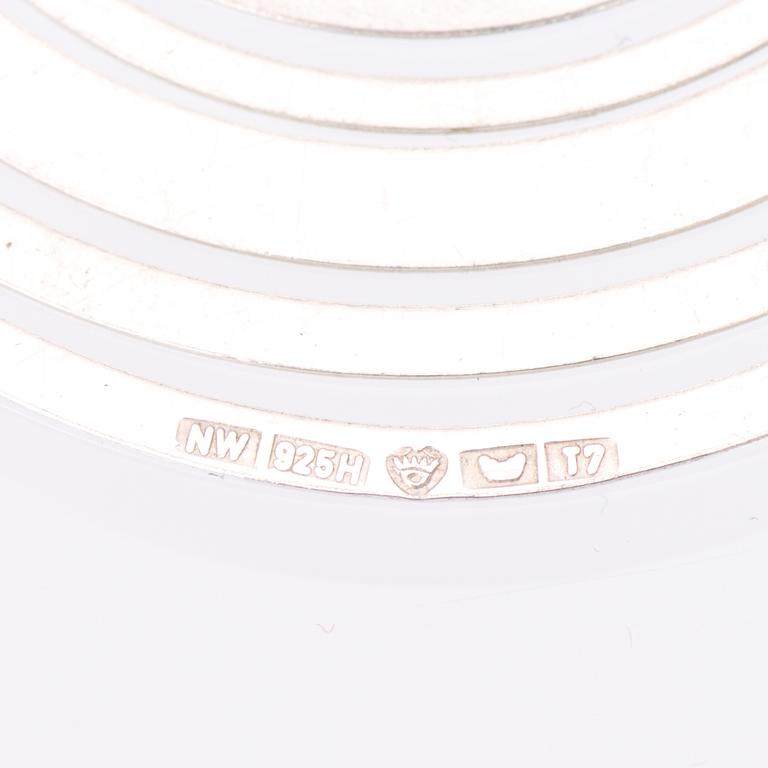 TAPIO WIRKKALA, KORVAKORUT, "Hopeakuu", hopeaa. Kultakeskus, Helsinki 1972.