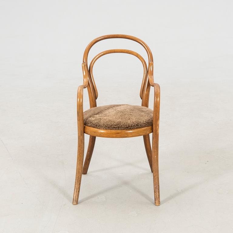 Barnstol Thonet Österrike 1900-talets början.