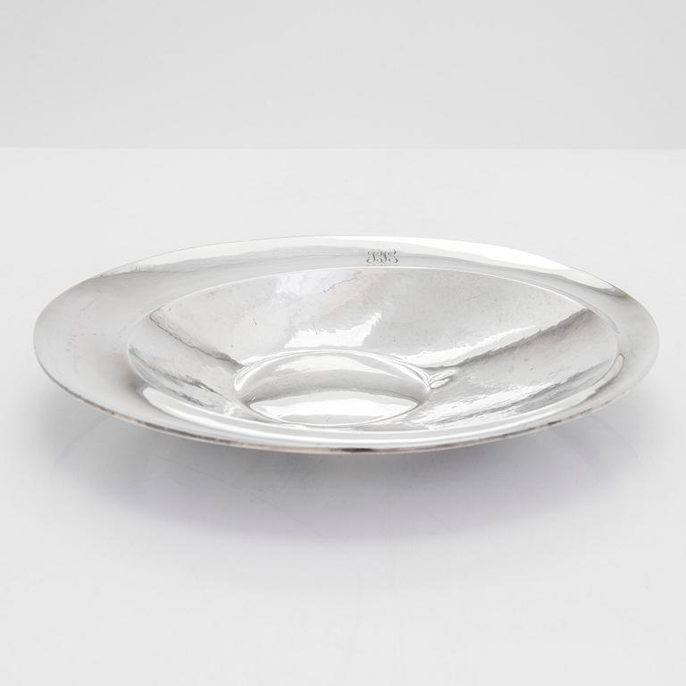 Tapio Wirkkala, a silver dish, Kultakeskus, Hämeenlinna 1959.