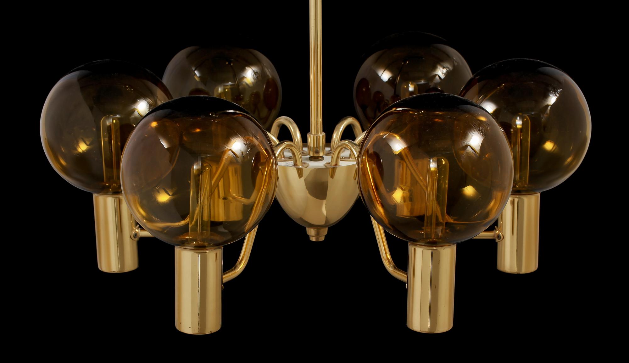 TAKLAMPA, Hans-Agne Jakobsson, Markaryd, 1900-talets andra hälft, höjd 76 cm.