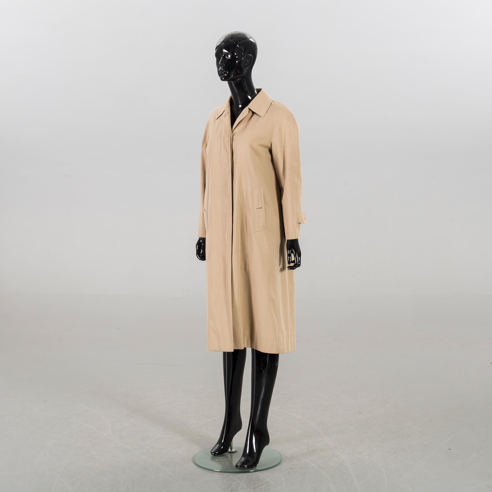BURBERRY kappa trenchcoat dam enl uppgift storl 40. Bukowskis