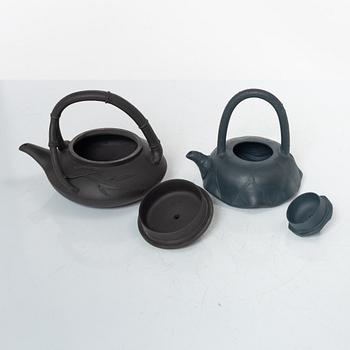 Two Chinese yixing ware teapots, 20th century.
