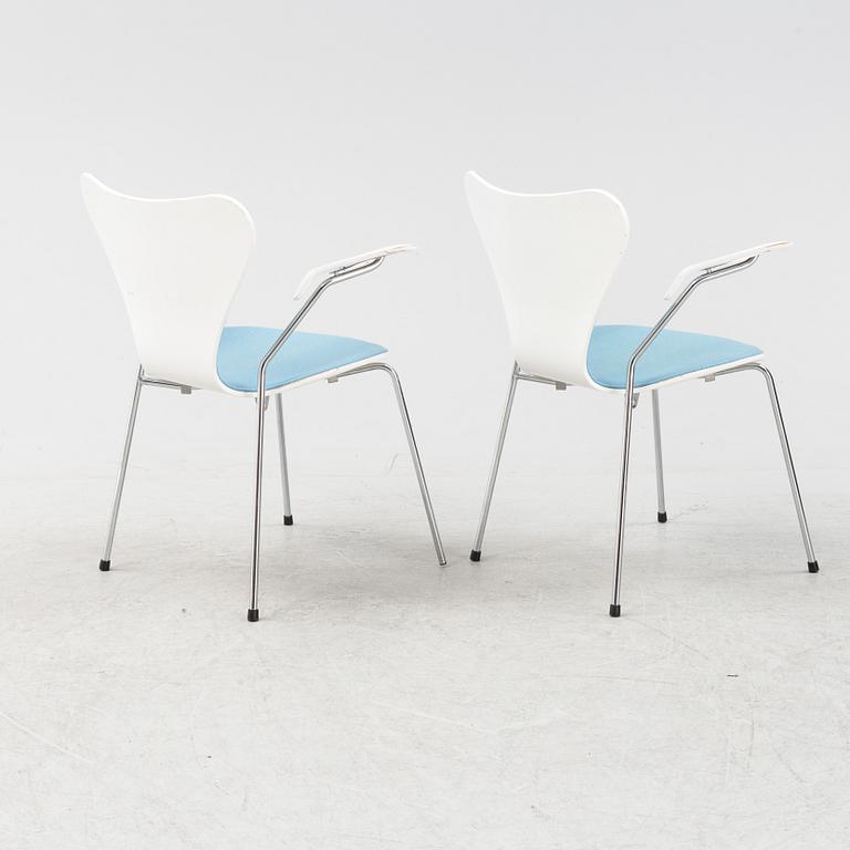 Arne Jacobsen, karmstolar, 8 st, "Sjuan", Fritz Hansen, Danmark, daterade 2001.