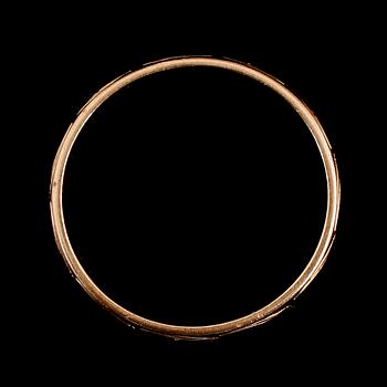 RING, 18 k guld. Vikt 7 g.