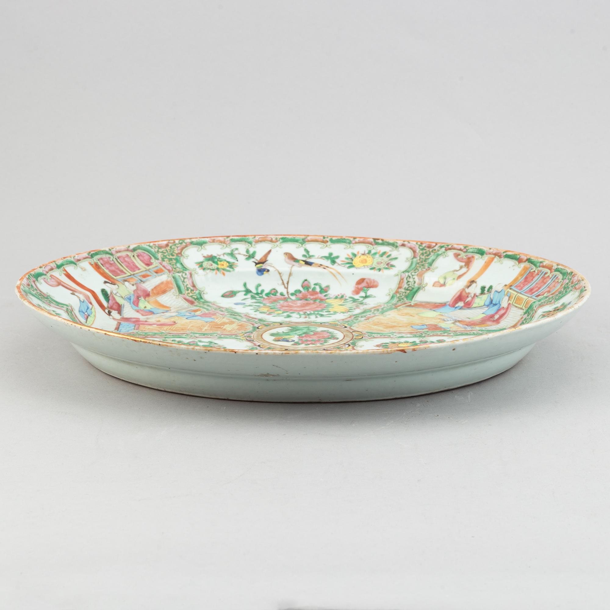 A famille rose Canton serving dish, Qing dynasty, late 19th century.
