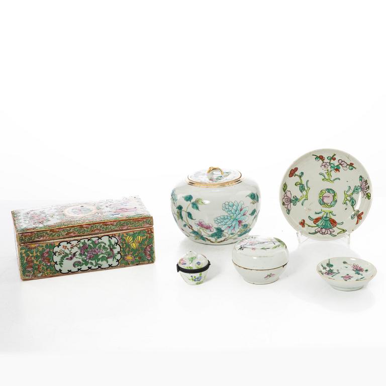 six pieces of porcelain, China, 19th-20th century.