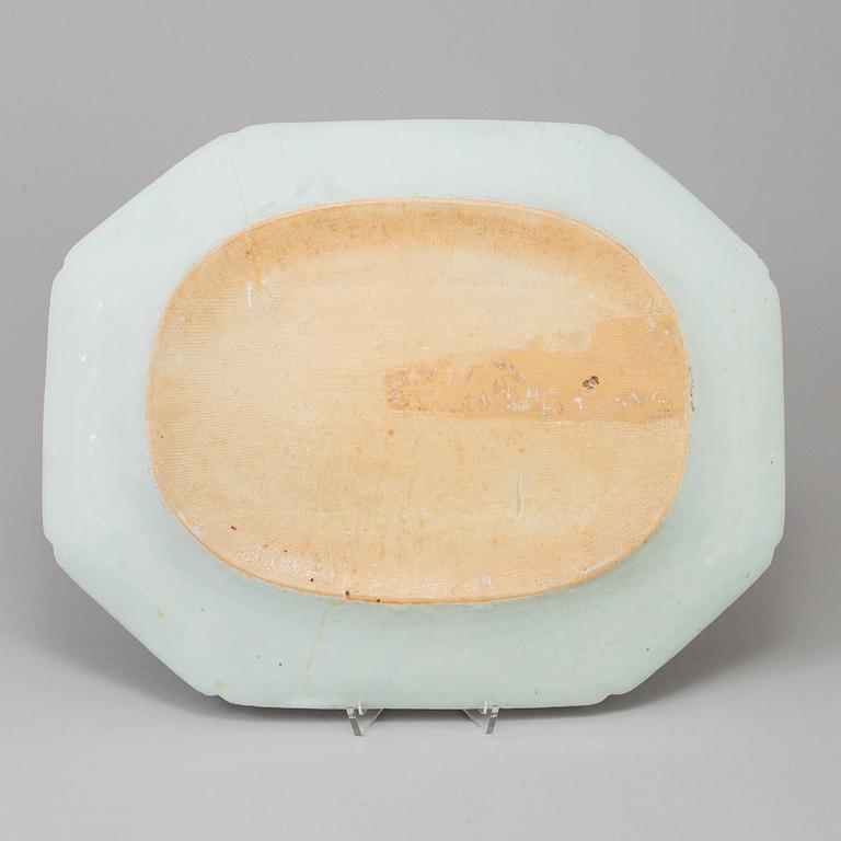 STEKFAT, kompaniporslin. Kina, Qingdynastin, Qianlong (1736-95).