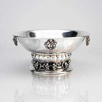 Georg Jensen, an 830/1000 silver centerpiece with grapes, Copenhagen 1925-32, design nr 296A from 1919.