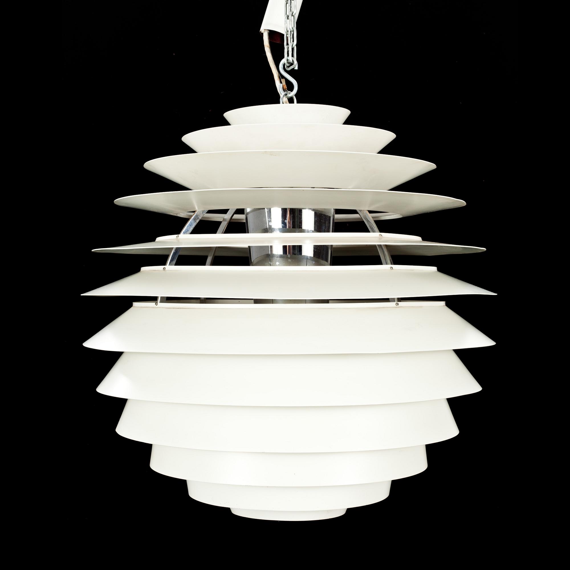 TAKLAMPA, "PH Globe", Poul Henningsen för Louis Poulsen. Höjd 60 cm.