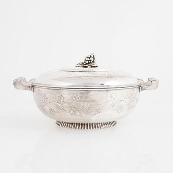 A silver dish with lid, C G. Hallberg, Stockholm, Sweden, 1940.