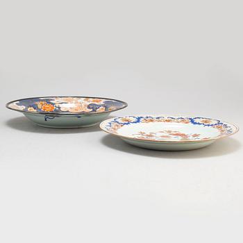 Five imari dishes, Qing dynasty, Qianlong (1736-95).