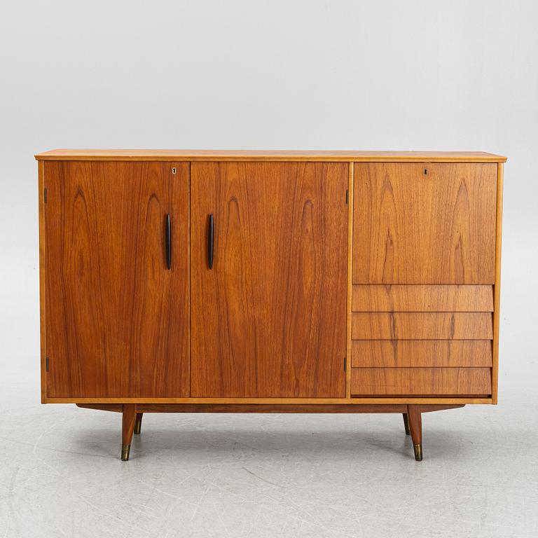 Sideboard, 1900-talets mitt.