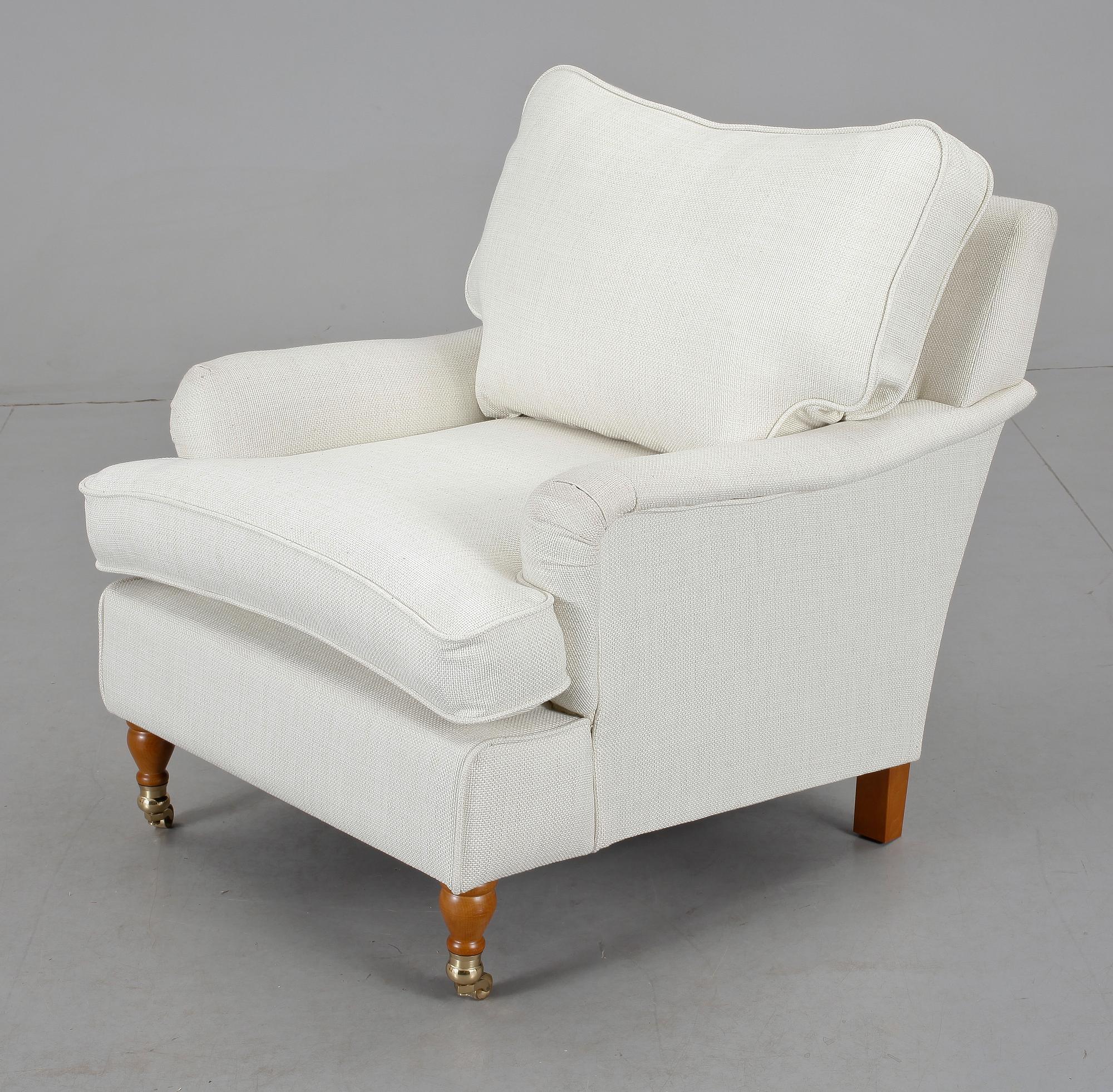 SOFFA samt FÅTÖLJ, Howardmodell, sent 1900-tal.