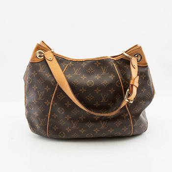 Louis Vuitton,