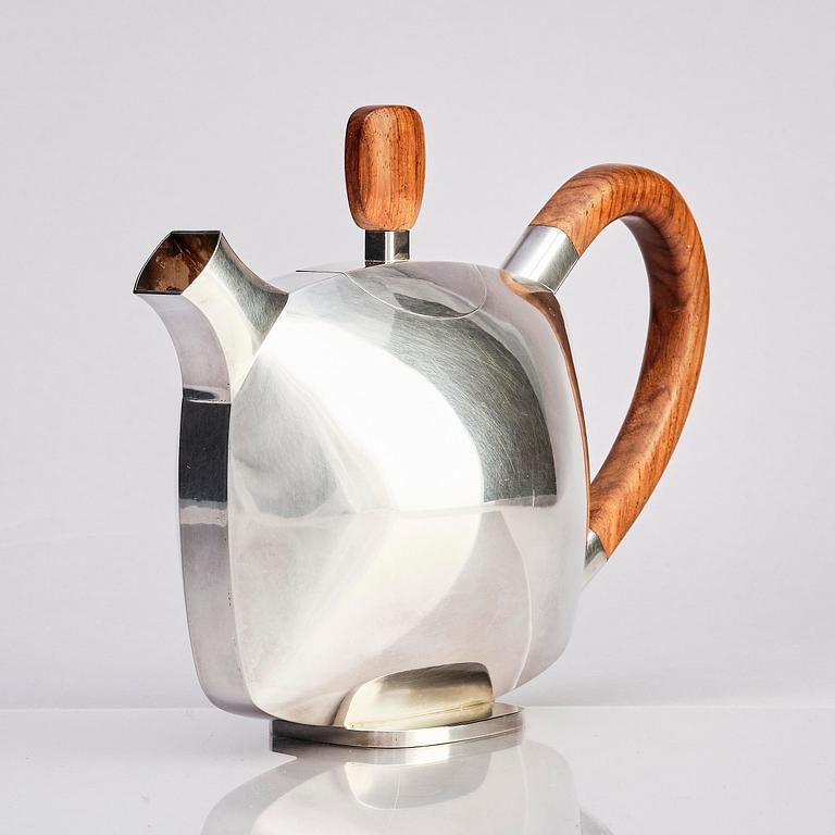 Inga Lagervall Ringbom, a sterling silver and walnut teapot, Stockholm 1978.