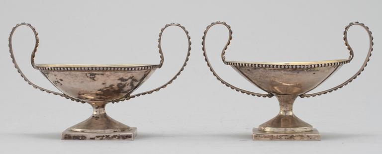 SALTKAR, ett par, silver, Petter Gillberg, Varberg, 1791. Vikt 150 g.