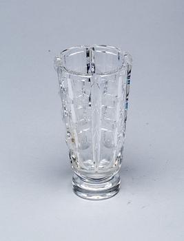 VASER, 2 st, glas, Simon Gate för Orrefors, modellen formgiven 1934.