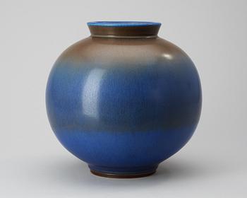 A Berndt Friberg stoneware vase, Gustavsberg studio 1963.