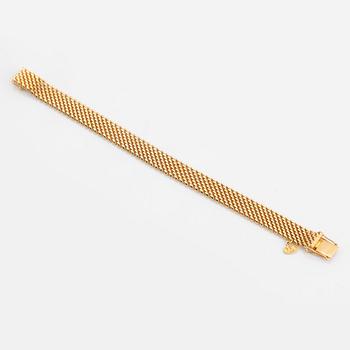 18K gold bracelet.