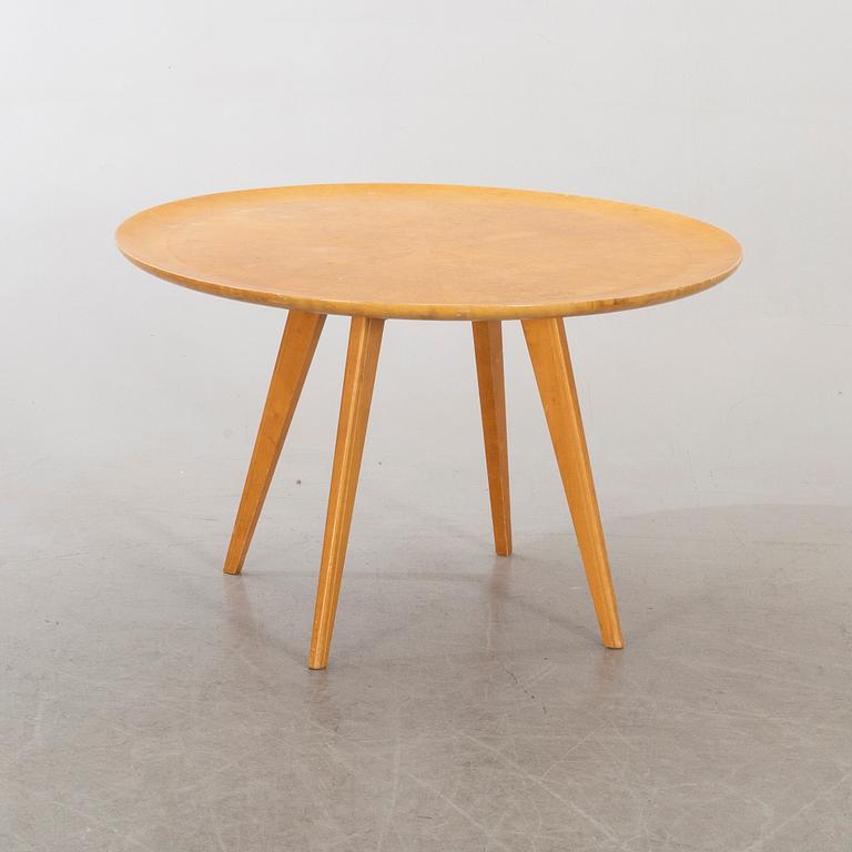 A COFFEE TABLE FROM NORDISKA KOMPANIET MID 20TH CENTURY.