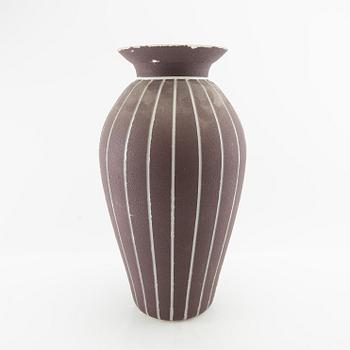 Paul Kedelv, floor vase Flygsfors mid-20th century glass.