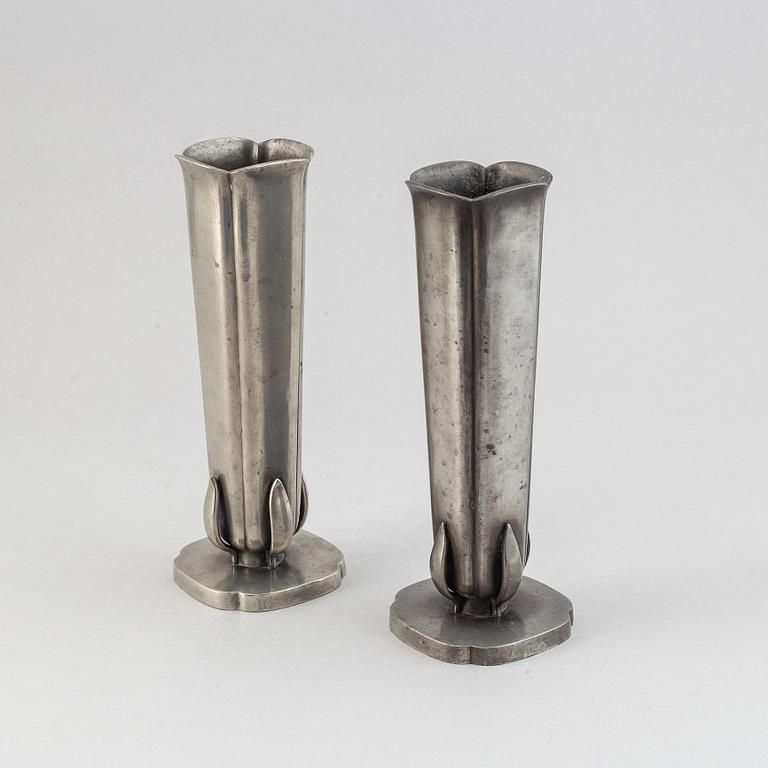 Vaser, ett par, tenn, GAB, Stockholm, 1939.