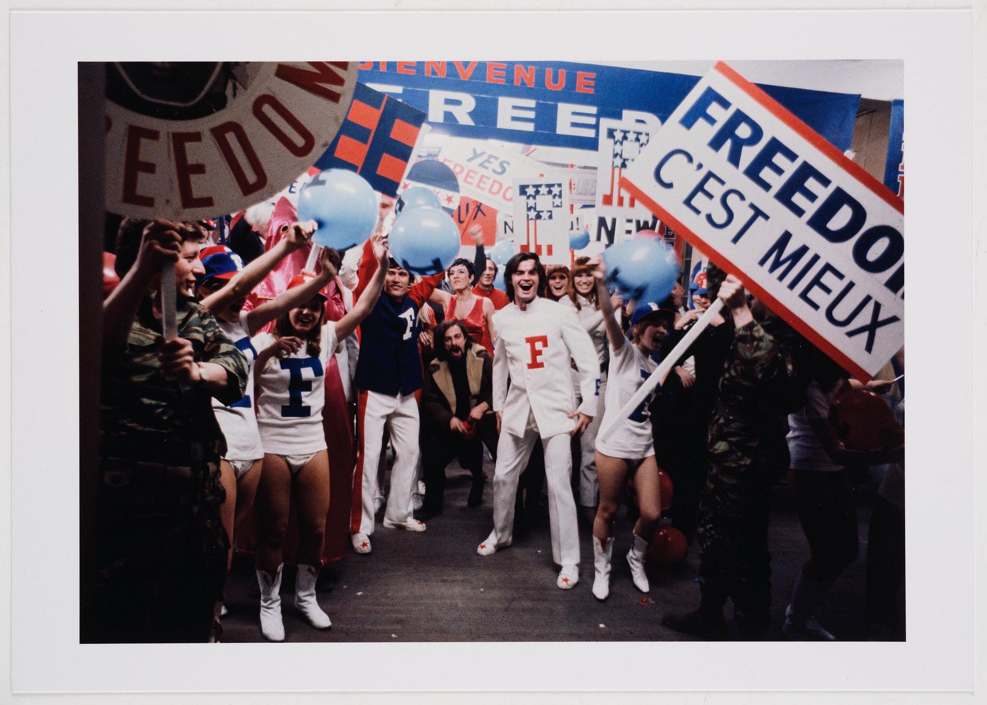 William Klein, ”Mister Freedom koffert - full set edition”, 2020.