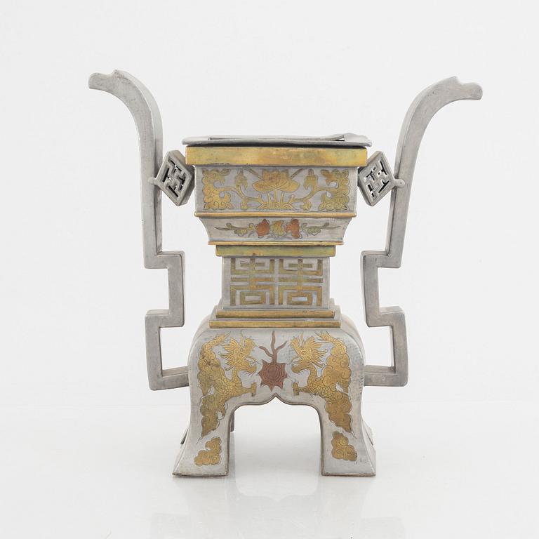 A Pewter incense burner, China, late Qing dynasty, around 1900.