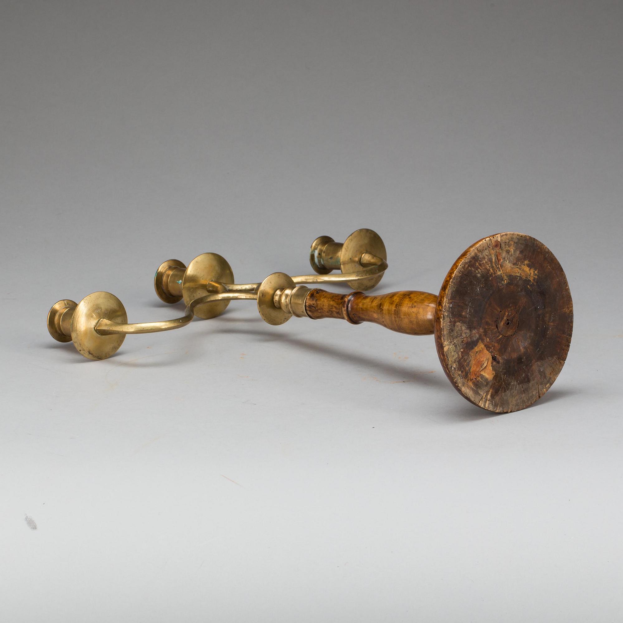 KANDELABER, mässing och masurbjörk, 1800-talets mitt.