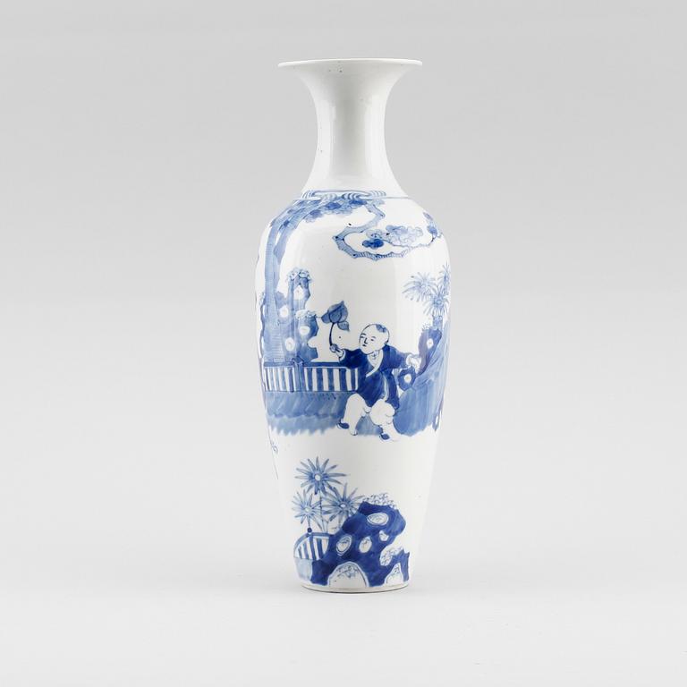 VAS, porslin, Kina, 1800-tal.